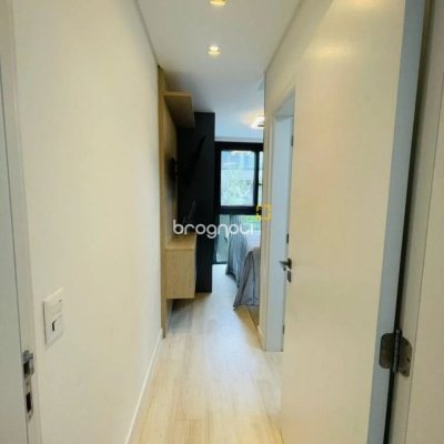Casa de Condomínio com 413m², 3 quartos (sendo 3 suítes), 5 garagens, no bairro Lagoa da Conceição em Florianópolis