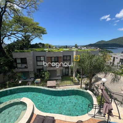 Casa de Condomínio com 413m², 3 quartos (sendo 3 suítes), 5 garagens, no bairro Lagoa da Conceição em Florianópolis