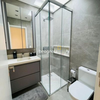 Casa de Condomínio com 413m², 3 quartos (sendo 3 suítes), 5 garagens, no bairro Lagoa da Conceição em Florianópolis