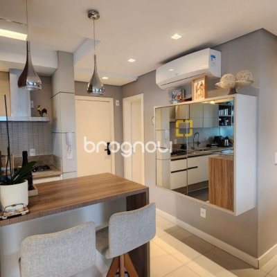 Cobertura com 206m², 2 quartos (sendo 2 suítes), 2 garagens, no bairro Agronômica em Florianópolis