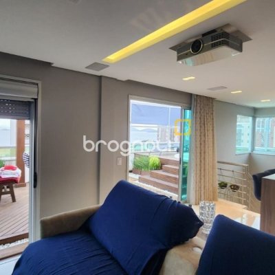Cobertura com 206m², 2 quartos (sendo 2 suítes), 2 garagens, no bairro Agronômica em Florianópolis
