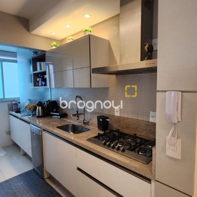 Cobertura com 206m², 2 quartos (sendo 2 suítes), 2 garagens, no bairro Agronômica em Florianópolis