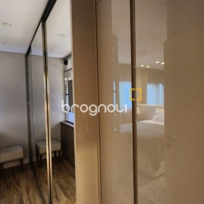 Cobertura com 206m², 2 quartos (sendo 2 suítes), 2 garagens, no bairro Agronômica em Florianópolis