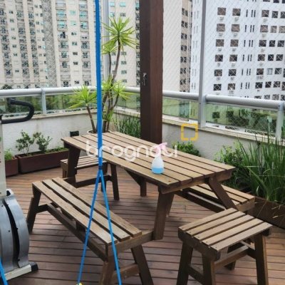 Cobertura com 206m², 2 quartos (sendo 2 suítes), 2 garagens, no bairro Agronômica em Florianópolis