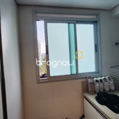 Cobertura com 206m², 2 quartos (sendo 2 suítes), 2 garagens, no bairro Agronômica em Florianópolis