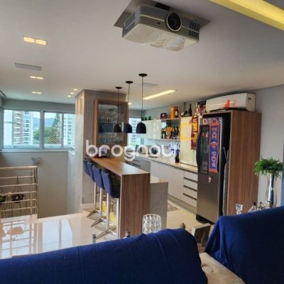Cobertura com 206m², 2 quartos (sendo 2 suítes), 2 garagens, no bairro Agronômica em Florianópolis