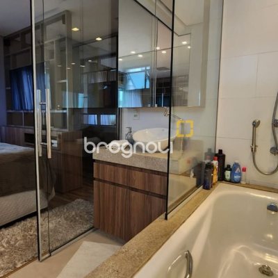 Cobertura com 206m², 2 quartos (sendo 2 suítes), 2 garagens, no bairro Agronômica em Florianópolis
