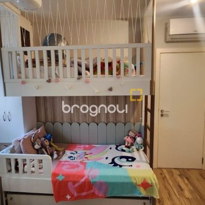 Cobertura com 206m², 2 quartos (sendo 2 suítes), 2 garagens, no bairro Agronômica em Florianópolis