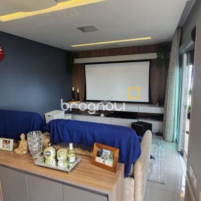 Cobertura com 206m², 2 quartos (sendo 2 suítes), 2 garagens, no bairro Agronômica em Florianópolis