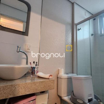 Cobertura com 206m², 2 quartos (sendo 2 suítes), 2 garagens, no bairro Agronômica em Florianópolis