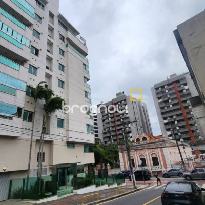 Cobertura com 206m², 2 quartos (sendo 2 suítes), 2 garagens, no bairro Agronômica em Florianópolis