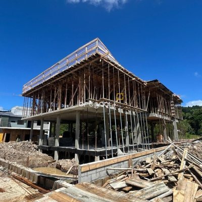 Casa com 166m², 3 quartos (sendo 3 suítes), 1 garagem, no bairro Vargem Pequena em Florianópolis