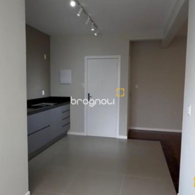 Apartamento com 104m², 3 quartos (sendo 1 suíte), 1 garagem, no bairro Centro em Florianópolis