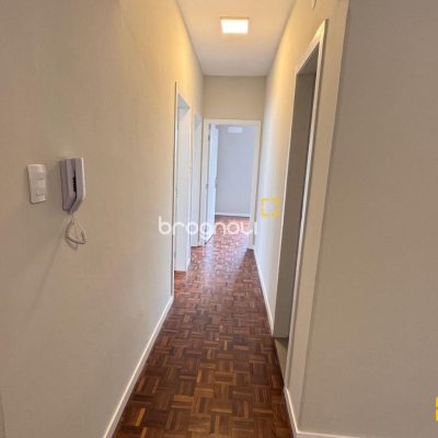 Apartamento com 104m², 3 quartos (sendo 1 suíte), 1 garagem, no bairro Centro em Florianópolis
