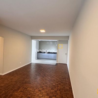 Apartamento com 104m², 3 quartos (sendo 1 suíte), 1 garagem, no bairro Centro em Florianópolis