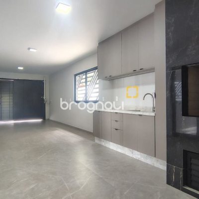 Sítio com 342m², 4 quartos (sendo 2 suítes), 2 garagens, no bairro Colônia Santa Luzia em Santo Amaro da Imperatriz
