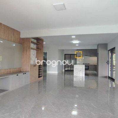 Sítio com 342m², 4 quartos (sendo 2 suítes), 2 garagens, no bairro Colônia Santa Luzia em Santo Amaro da Imperatriz