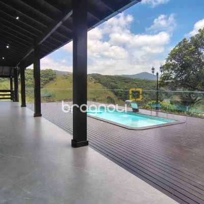 Sítio com 342m², 4 quartos (sendo 2 suítes), 2 garagens, no bairro Colônia Santa Luzia em Santo Amaro da Imperatriz