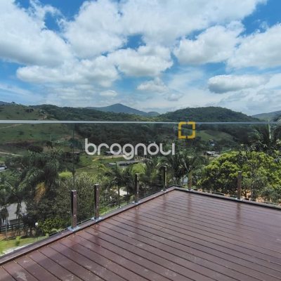 Sítio com 342m², 4 quartos (sendo 2 suítes), 2 garagens, no bairro Colônia Santa Luzia em Santo Amaro da Imperatriz