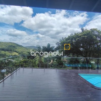 Sítio com 342m², 4 quartos (sendo 2 suítes), 2 garagens, no bairro Colônia Santa Luzia em Santo Amaro da Imperatriz