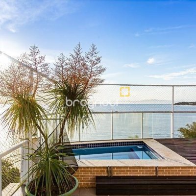 Cobertura com 487m², 4 quartos (sendo 4 suítes), 4 garagens, no bairro João Paulo em Florianópolis