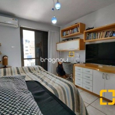 Casa com 585m², 5 quartos (sendo 3 suítes), 6 garagens, no bairro João Paulo em Florianópolis