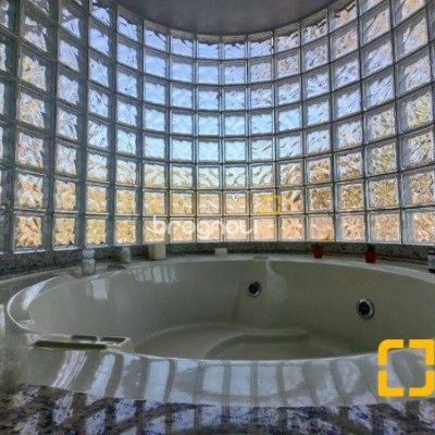 Casa com 585m², 5 quartos (sendo 3 suítes), 6 garagens, no bairro João Paulo em Florianópolis