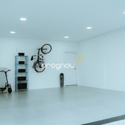 Casa de Condomínio com 411m², 5 quartos (sendo 4 suítes), 2 garagens, no bairro Ratones em Florianópolis