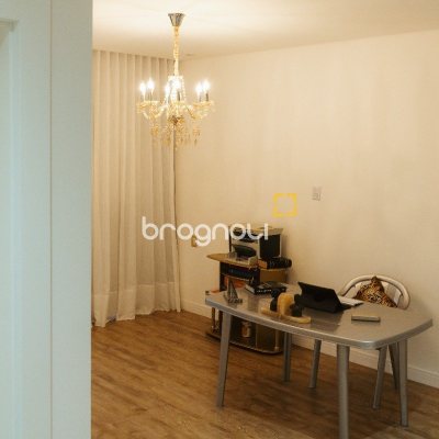 Casa de Condomínio com 411m², 5 quartos (sendo 4 suítes), 2 garagens, no bairro Ratones em Florianópolis