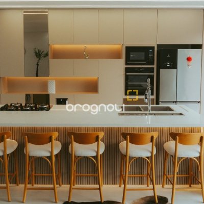Casa de Condomínio com 411m², 5 quartos (sendo 4 suítes), 2 garagens, no bairro Ratones em Florianópolis