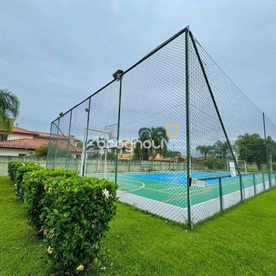 Casa de Condomínio com 380m², 3 quartos (sendo 1 suíte), 2 garagens, no bairro Cacupé em Florianópolis