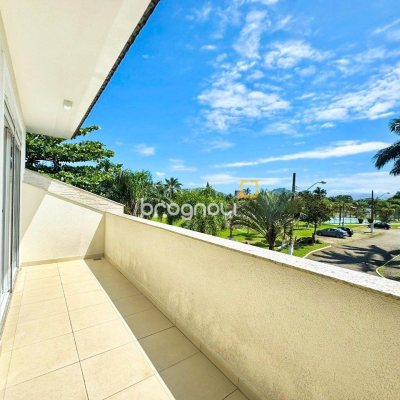 Casa de Condomínio com 380m², 3 quartos (sendo 1 suíte), 2 garagens, no bairro Cacupé em Florianópolis