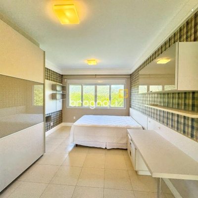 Casa de Condomínio com 380m², 3 quartos (sendo 1 suíte), 2 garagens, no bairro Cacupé em Florianópolis