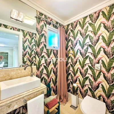 Casa de Condomínio com 380m², 3 quartos (sendo 1 suíte), 2 garagens, no bairro Cacupé em Florianópolis
