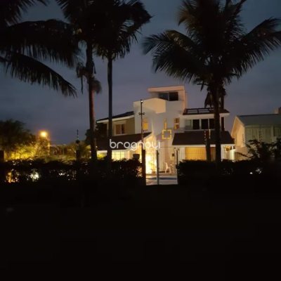Casa com 222m², 4 quartos (sendo 2 suítes), 2 garagens, no bairro Daniela em Florianópolis
