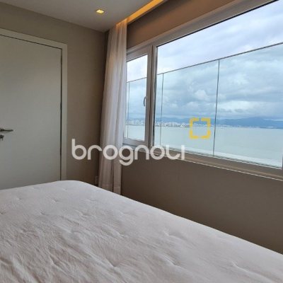 Cobertura com 172m², 3 quartos (sendo 2 suítes), 1 garagem, no bairro Centro em Florianópolis