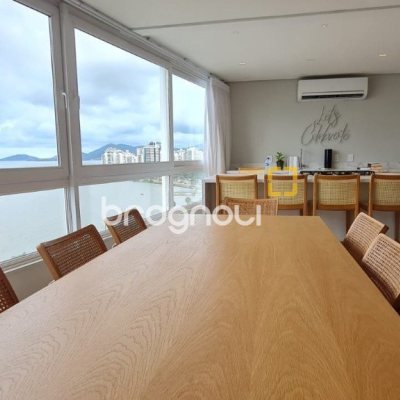 Cobertura com 172m², 3 quartos (sendo 2 suítes), 1 garagem, no bairro Centro em Florianópolis