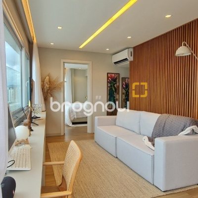 Cobertura com 172m², 3 quartos (sendo 2 suítes), 1 garagem, no bairro Centro em Florianópolis
