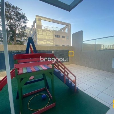 Apartamento com 139m², 3 quartos (sendo 1 suíte), 2 garagens, no bairro Agronômica em Florianópolis