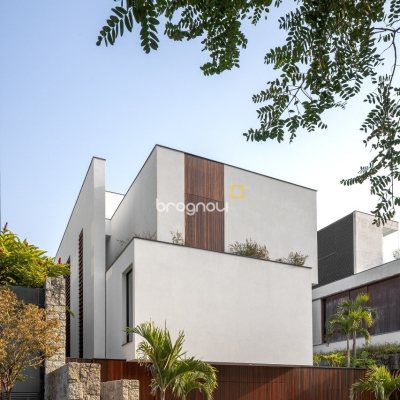 Casa de Condomínio com 457m², 3 quartos (sendo 3 suítes), 4 garagens, no bairro Cacupé em Florianópolis