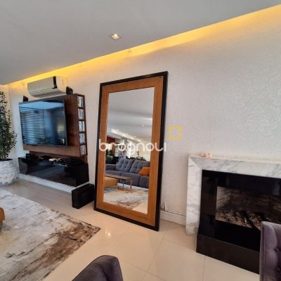 Casa de Condomínio com 282m², 4 quartos (sendo 3 suítes), 2 garagens, no bairro João Paulo em Florianópolis