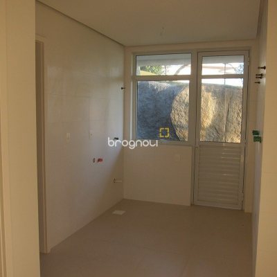 Casa de Condomínio com 461m², 3 quartos (sendo 3 suítes), 4 garagens, no bairro Cacupé em Florianópolis