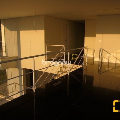 Casa de Condomínio com 461m², 3 quartos (sendo 3 suítes), 4 garagens, no bairro Cacupé em Florianópolis