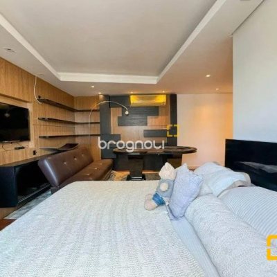 Apartamento com 206m², 3 quartos (sendo 3 suítes), 3 garagens, no bairro Beira Mar em Florianópolis