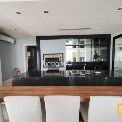 Apartamento com 206m², 3 quartos (sendo 3 suítes), 3 garagens, no bairro Beira Mar em Florianópolis