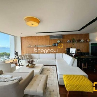 Apartamento com 206m², 3 quartos (sendo 3 suítes), 3 garagens, no bairro Beira Mar em Florianópolis