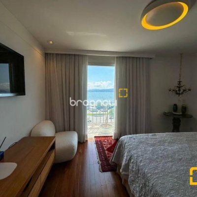 Apartamento com 206m², 3 quartos (sendo 3 suítes), 3 garagens, no bairro Beira Mar em Florianópolis