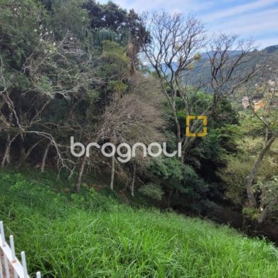 Terreno com 749m², no bairro Corrego Grande em Florianópolis