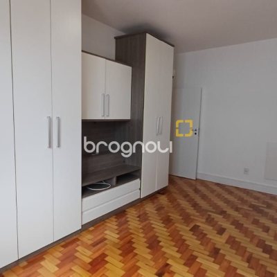 Apartamento com 139m², 3 quartos (sendo 1 suíte), 1 garagem, no bairro Centro em Florianópolis