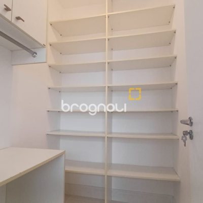 Apartamento com 139m², 3 quartos (sendo 1 suíte), 1 garagem, no bairro Centro em Florianópolis